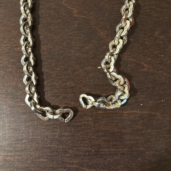 Elegant Silver Chain Necklace - Picture 2 of 4